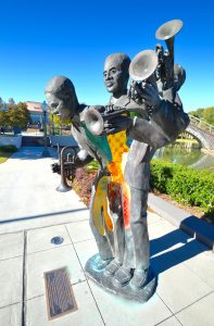 Read more about the article An entertaining and enlightening walk with music supplied: New Orleans Music Tour