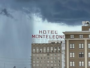 Read more about the article HOTEL MONTELEONE IN THE RAIN