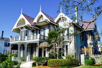 Garden District Tour